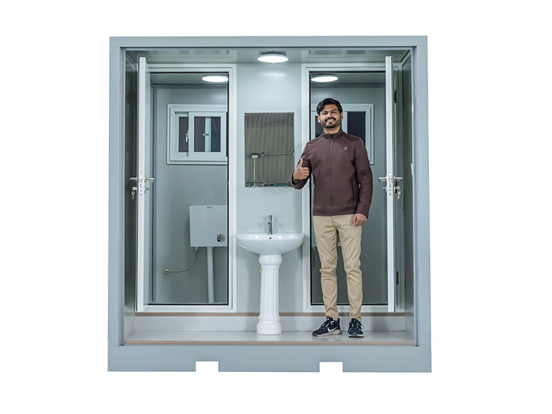 Kétszemélyes kültéri hordozható WC