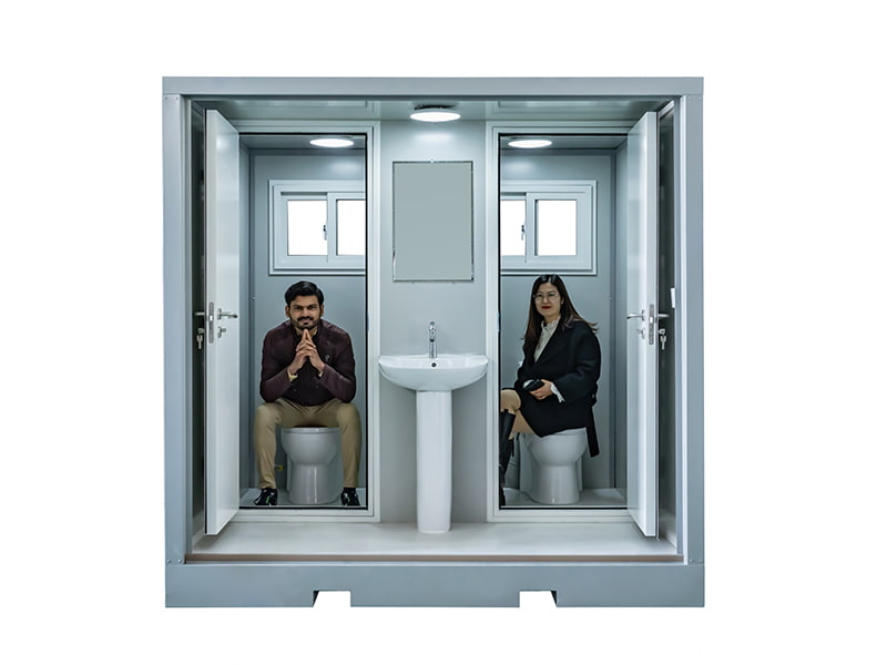 Kétszemélyes kültéri hordozható WC